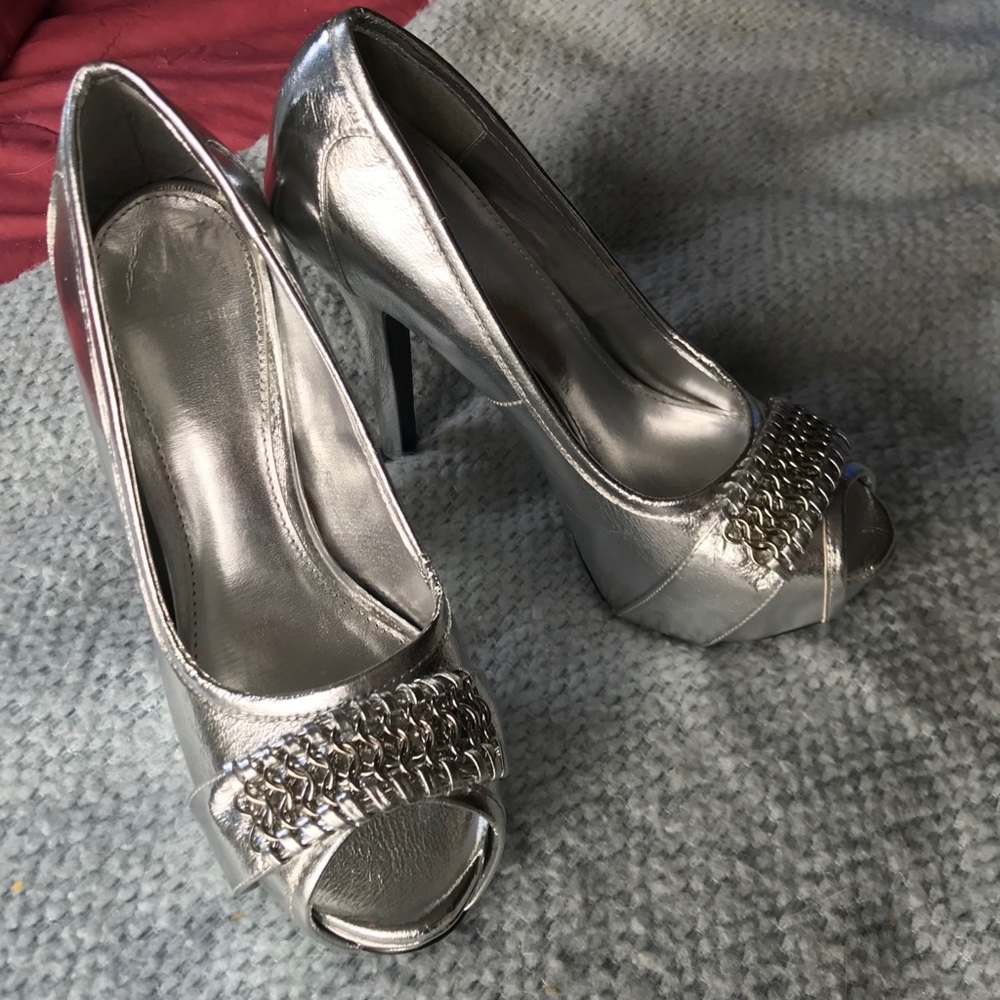 Shiekh Shoes Platform Silver Peep-toe Pumps